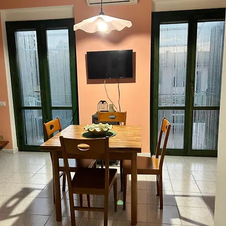 Casa Pinto A 80 Mt Dal Mare Tatil Evi Campofelice Di Roccella